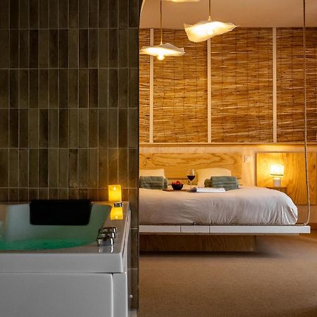 Love Room Suite Bali - Auray En Bretagne Brech ภายนอก รูปภาพ