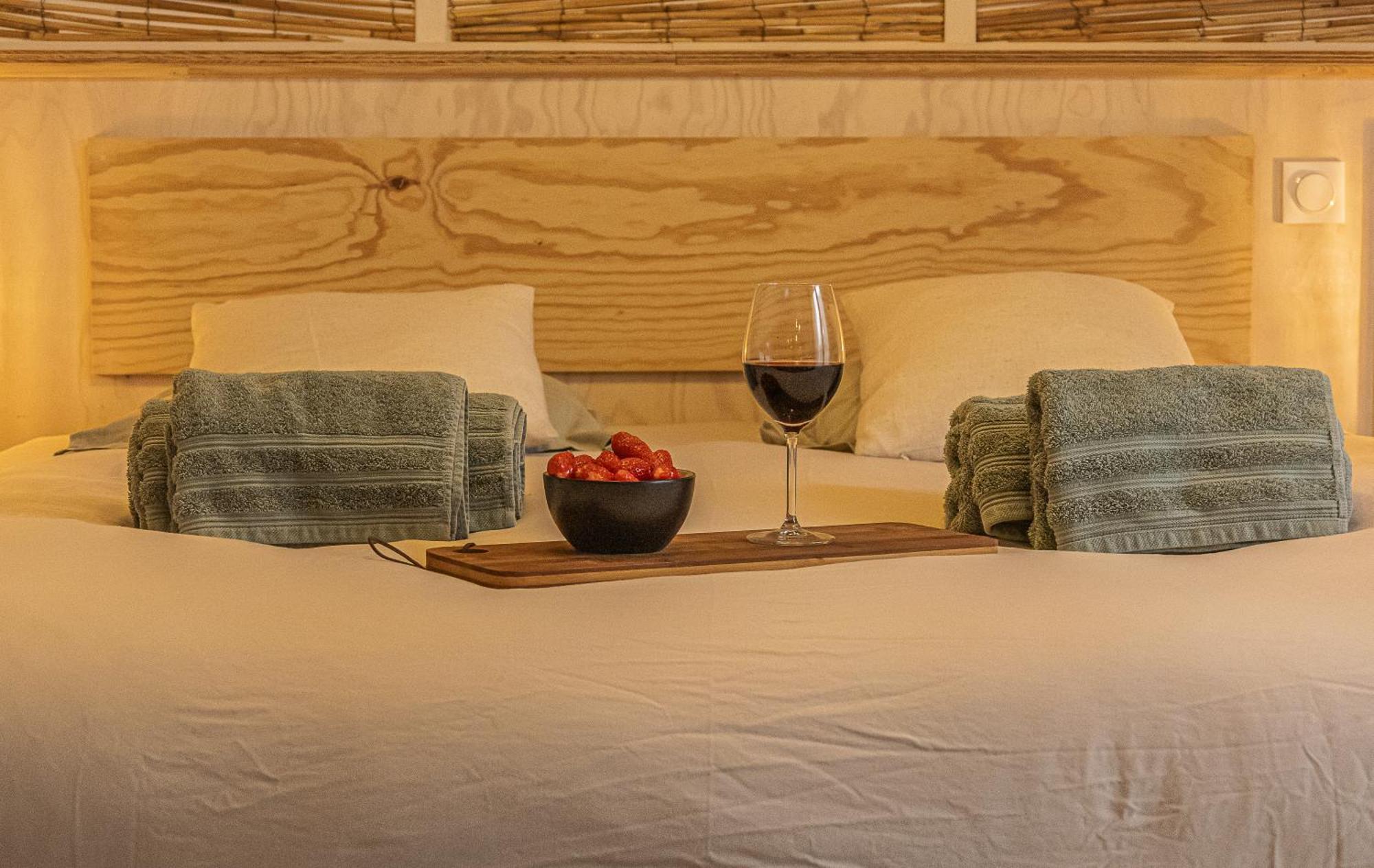 Love Room Suite Bali - Auray En Bretagne Brech ภายนอก รูปภาพ