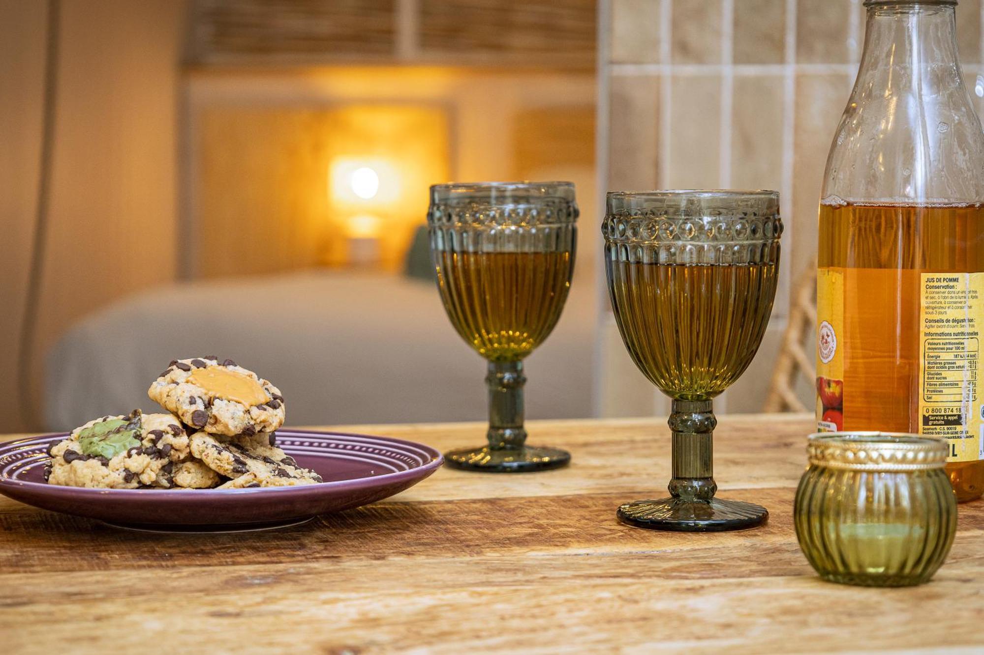 Love Room Suite Bali - Auray En Bretagne Brech ภายนอก รูปภาพ